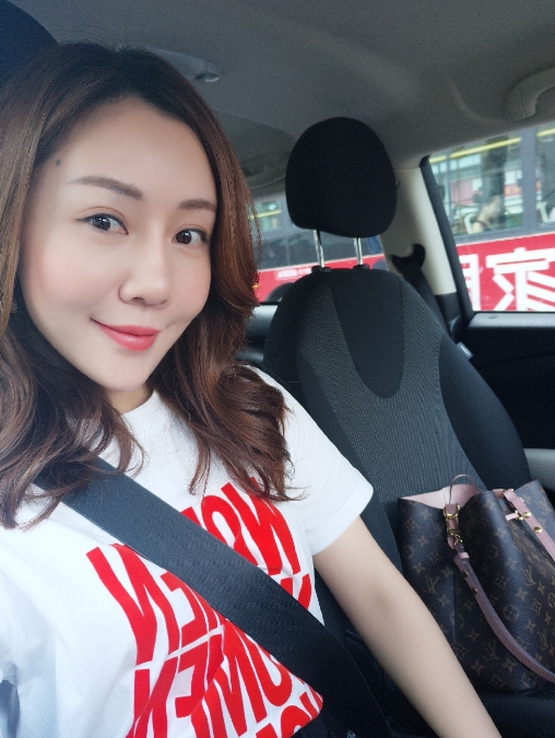 娜娜的第二张照片--汕头相亲服务中心