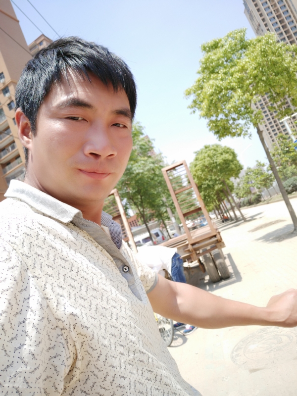 勇哥的第一张照片--汕头相亲服务中心