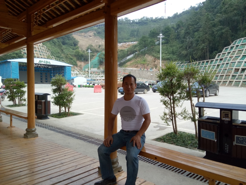 安哥的第一张照片--汕头相亲服务中心