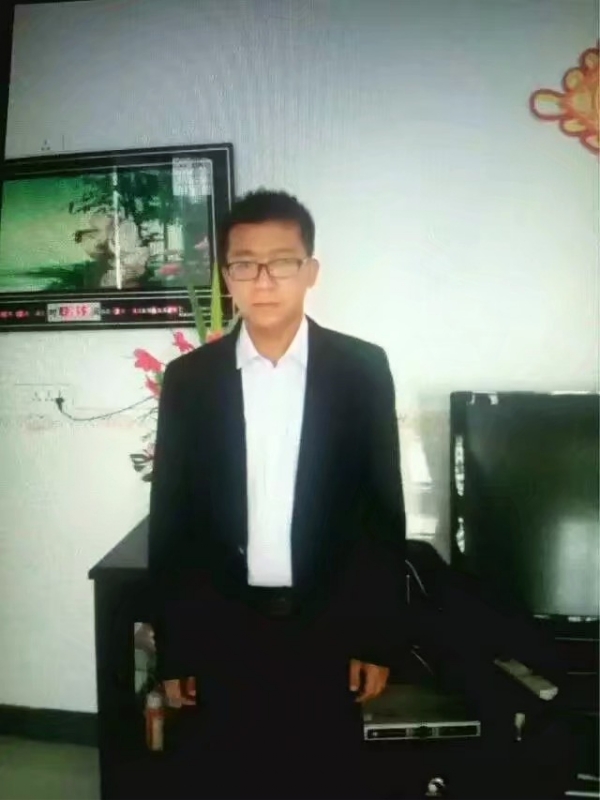 依然疼痛的第一张照片--汕头相亲服务中心