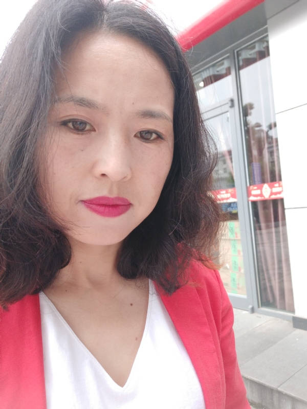 枫叶飘零的第一张照片--汕头相亲服务中心