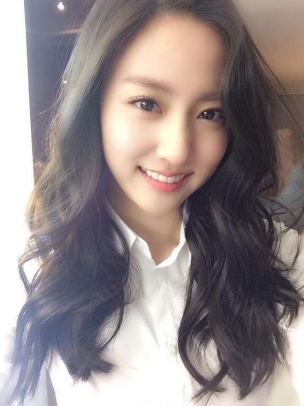 等爱的易微的第一张照片--汕头相亲服务中心