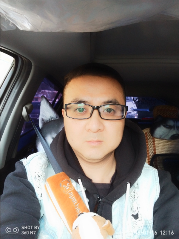 香烟最懂男人心的第一张照片--汕头相亲服务中心