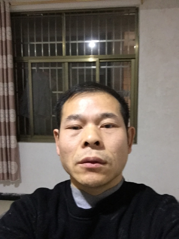 徐徐清风的第一张照片--汕头相亲服务中心