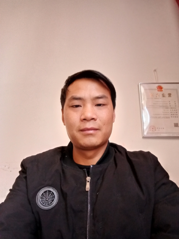 追寻爱情她在哪里的第一张照片--汕头相亲服务中心