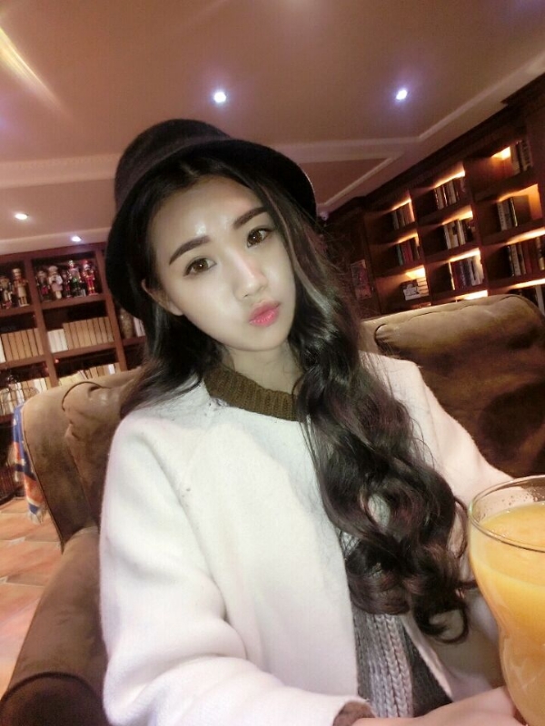 气质小妹的第三张照片--汕头相亲服务中心