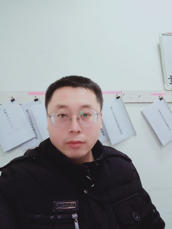 一头猪的第一张照片--汕头相亲服务中心