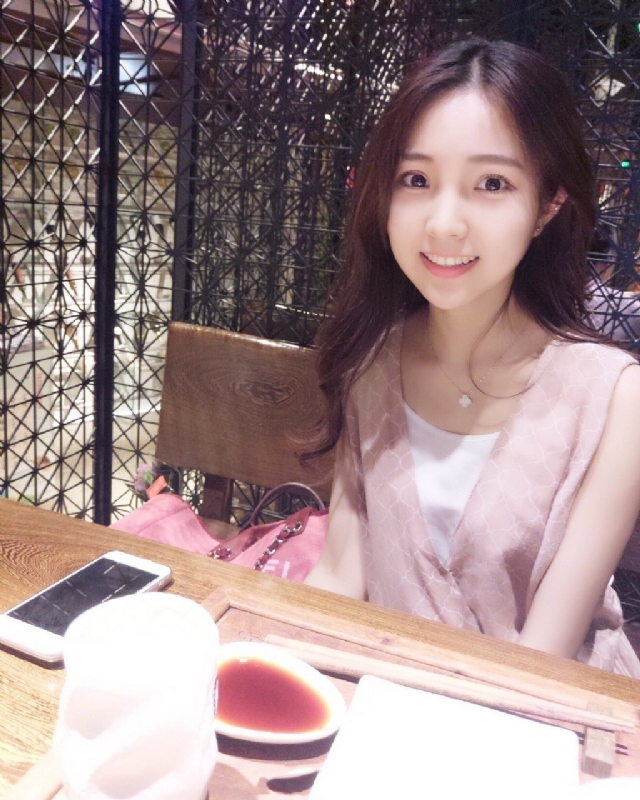 冰艳残阳的第二张照片--汕头相亲服务中心