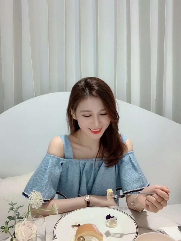 Emily的第三张照片--汕头相亲服务中心