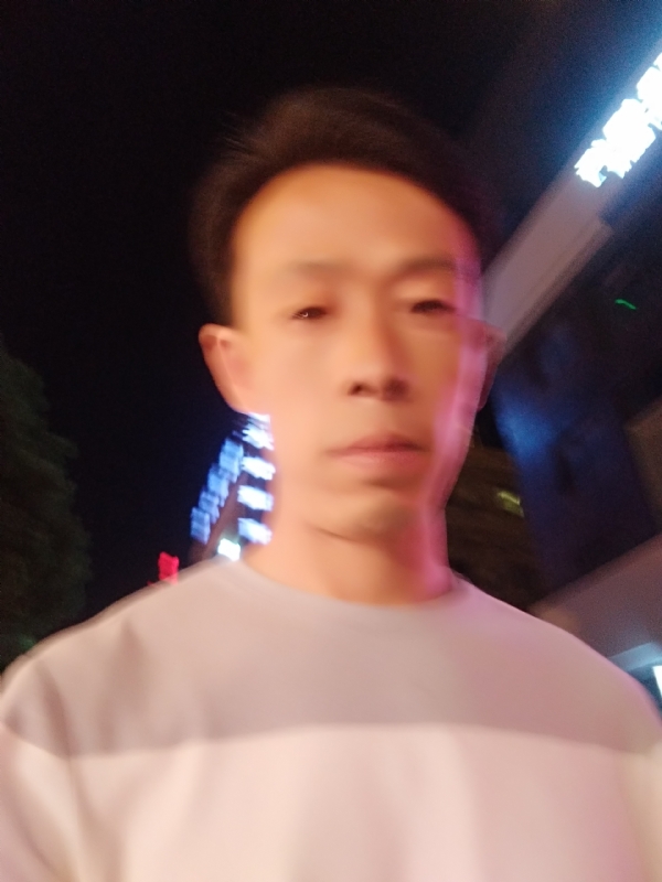 找个人来爱的第一张照片--汕头相亲服务中心