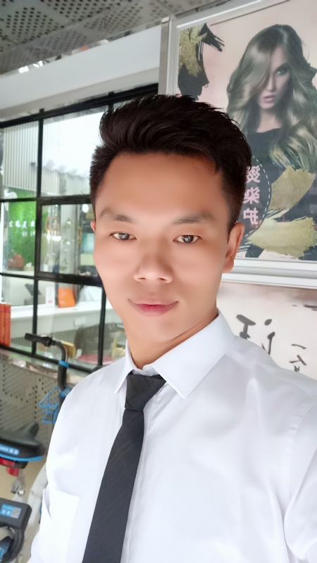 阳光男士的第一张照片--汕头相亲服务中心