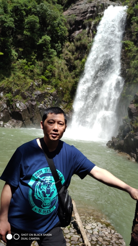 石头的第一张照片--汕头相亲服务中心