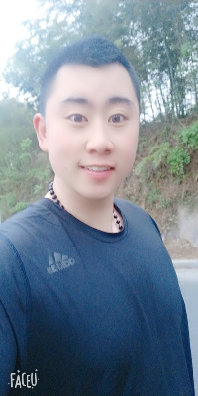 帅小伙的第一张照片--汕头相亲服务中心