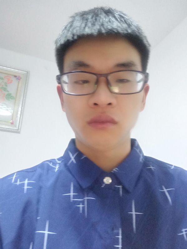 搬砖小伙的第一张照片--汕头相亲服务中心