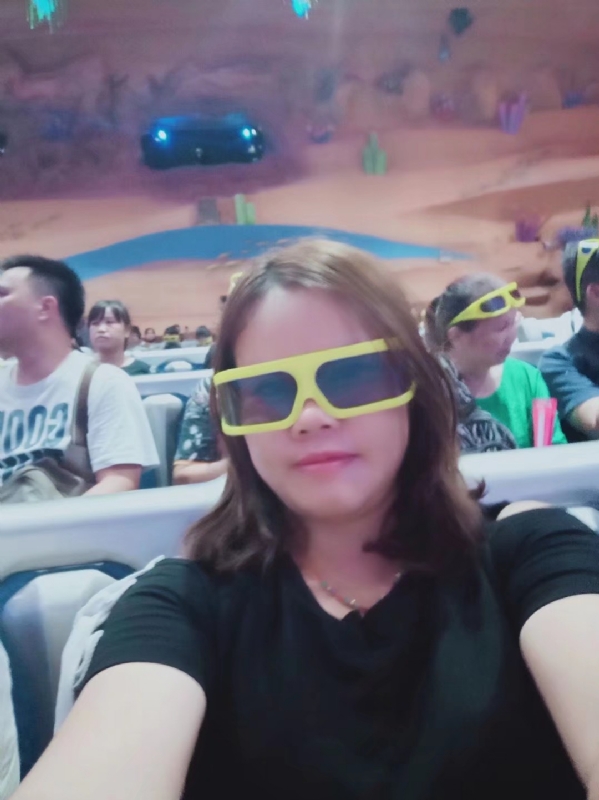 牙彩的第一张照片--汕头相亲服务中心