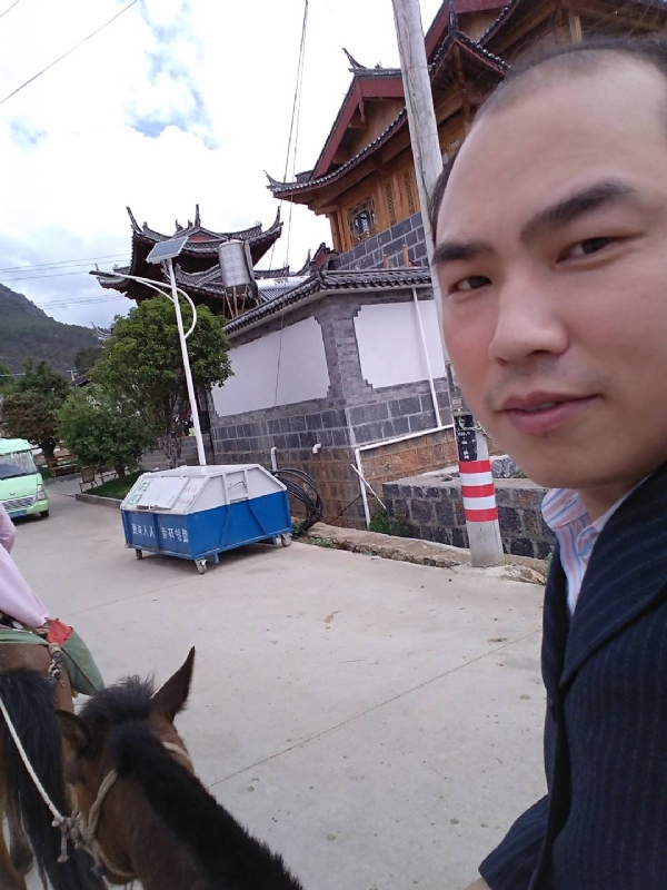 当代军人的第一张照片--汕头相亲服务中心