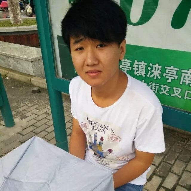 小丁的第一张照片--汕头相亲服务中心