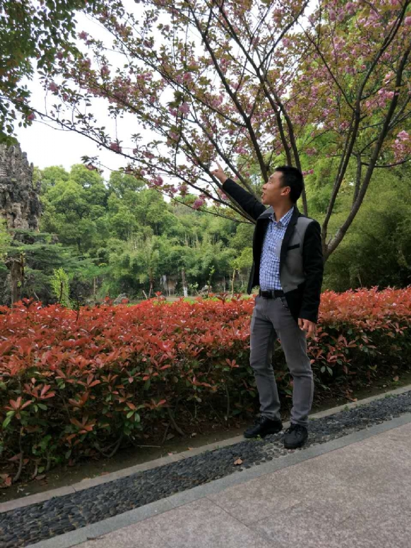 坦诚的第一张照片--汕头相亲服务中心