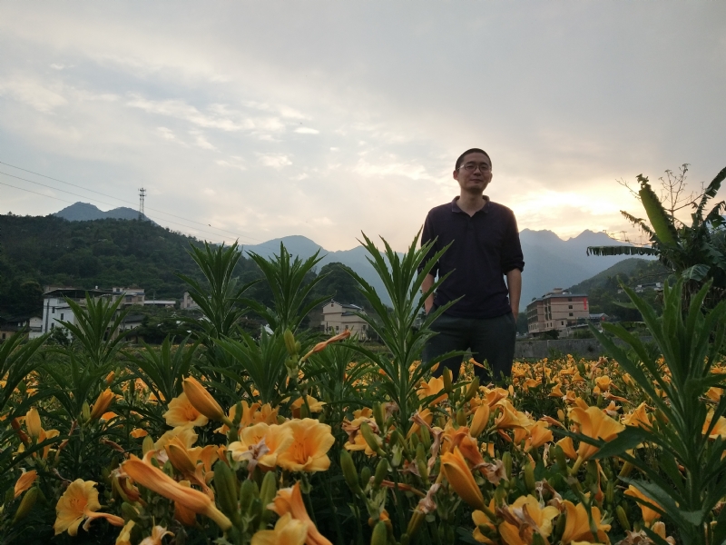 黄晓东的第一张照片--汕头相亲服务中心