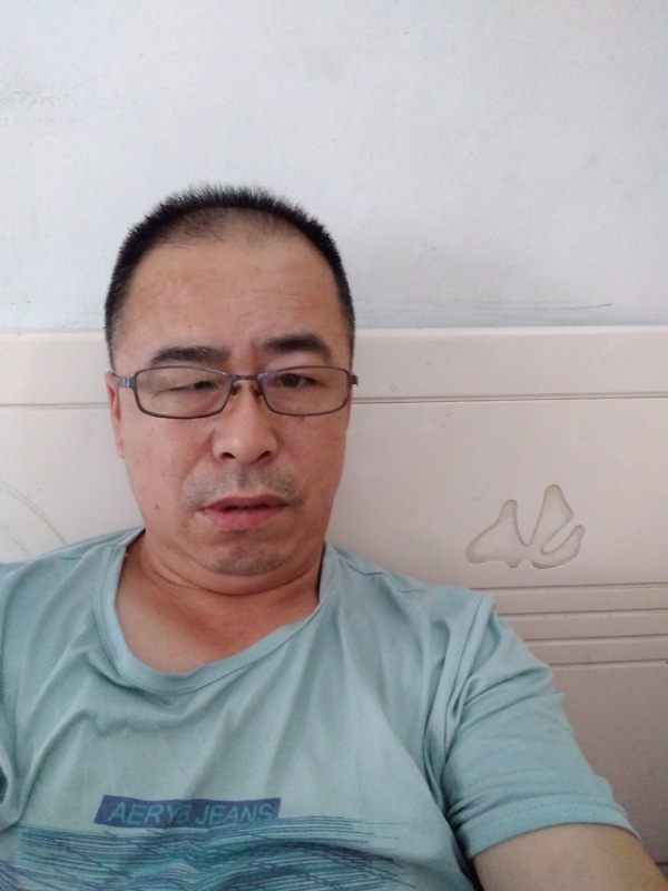 大叔的第一张照片--汕头相亲服务中心