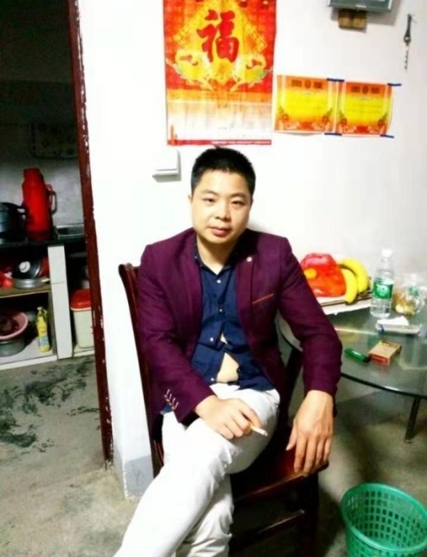 蓝色的微笑的第一张照片--汕头相亲服务中心