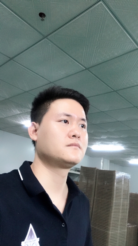 伟的第一张照片--汕头相亲服务中心