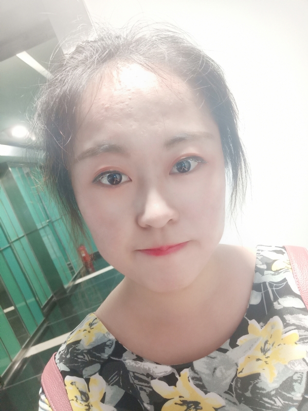 小花伞的第一张照片--汕头相亲服务中心