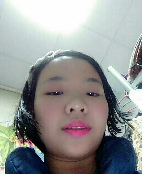 依依的第一张照片--汕头相亲服务中心