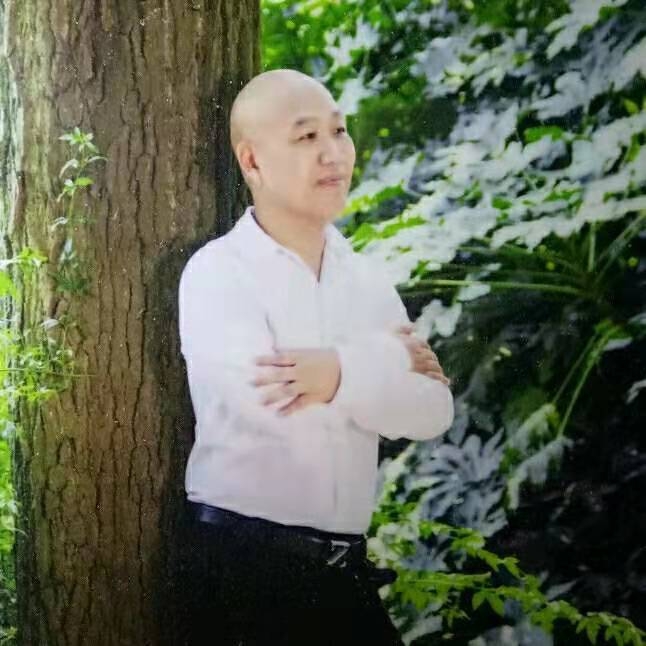 郑鑫牵手的第一张照片--汕头相亲服务中心