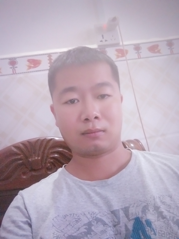 心雨的第一张照片--汕头相亲服务中心