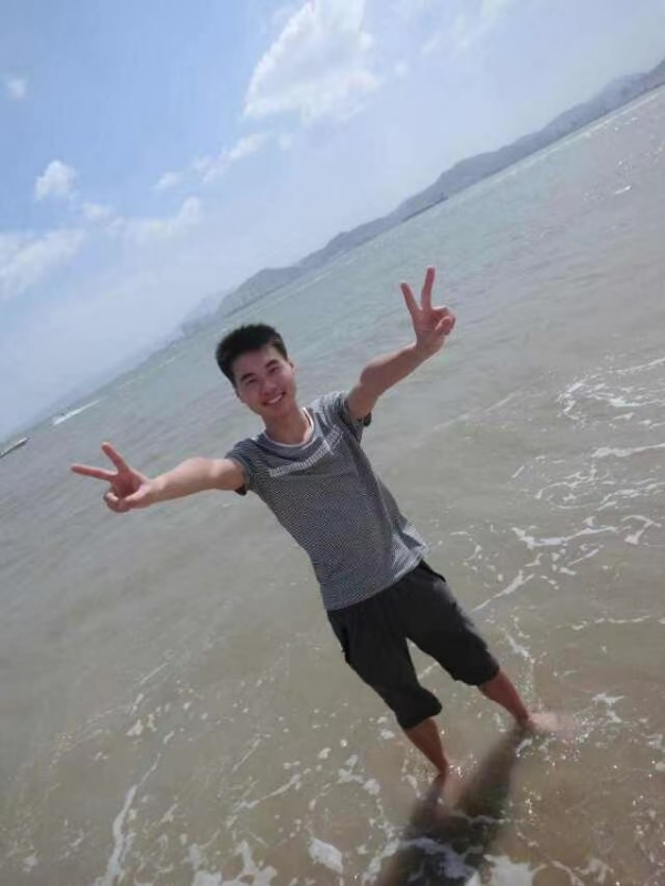 鱼头zzz的第二张照片--汕头相亲服务中心