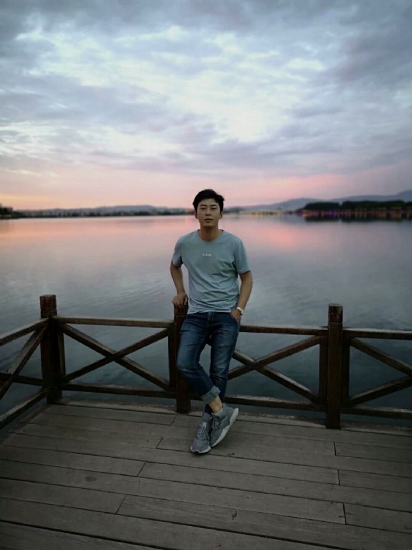 喂南墙我要撞你了的第一张照片--汕头相亲服务中心