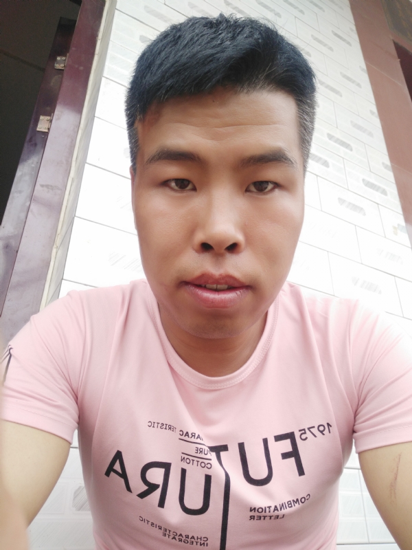 守护爱情的第一张照片--汕头相亲服务中心