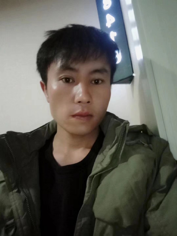 槑头槑脑的第一张照片--汕头相亲服务中心