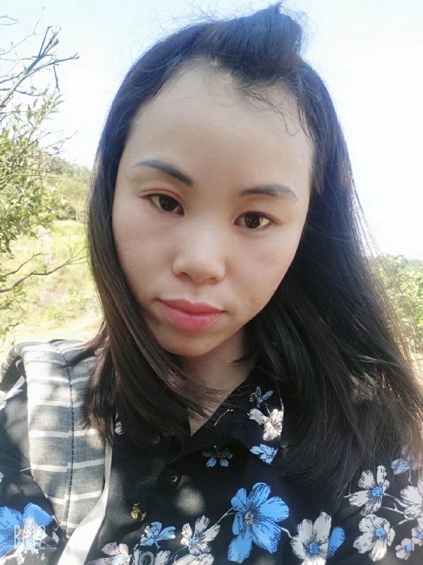 英英的第一张照片--汕头相亲服务中心