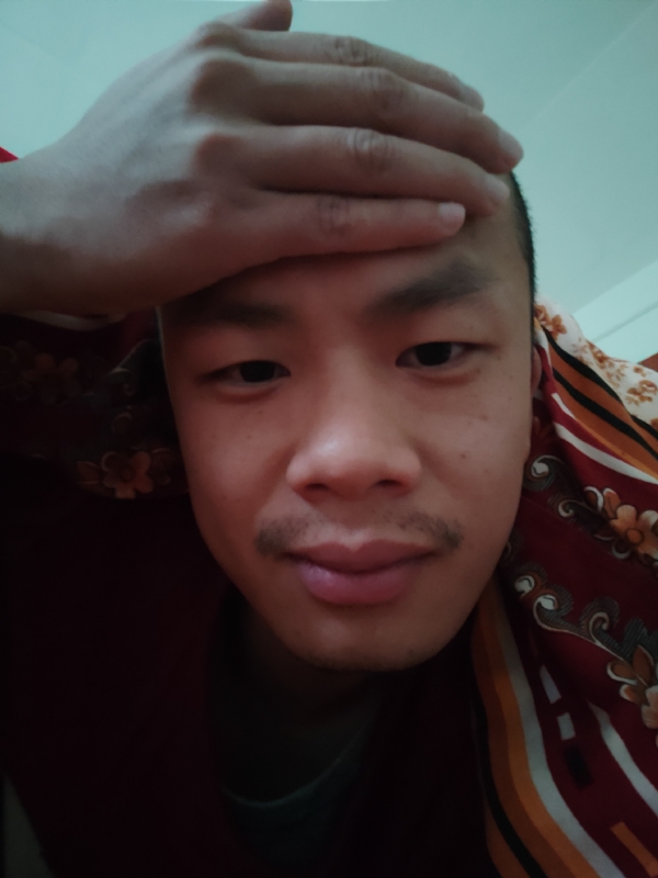 开心鬼在哪呢的第一张照片--汕头相亲服务中心