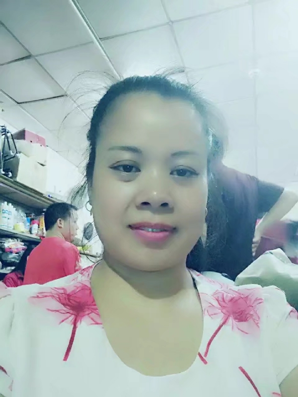 把自己当宝贝的第一张照片--汕头相亲服务中心