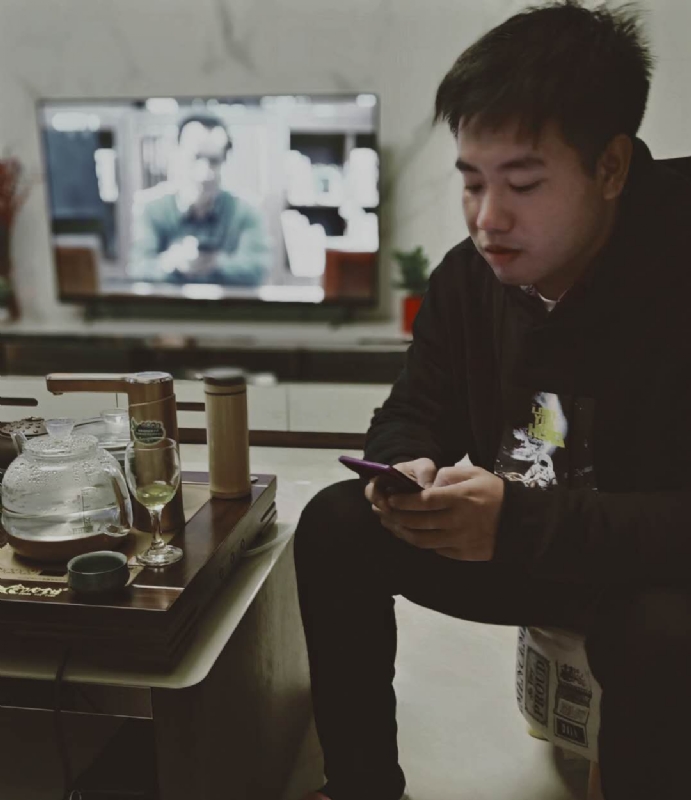 嗯今年能脱单吗的第一张照片--汕头相亲服务中心