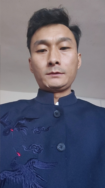 逆袭的小老鼠～龙long的第一张照片--汕头相亲服务中心