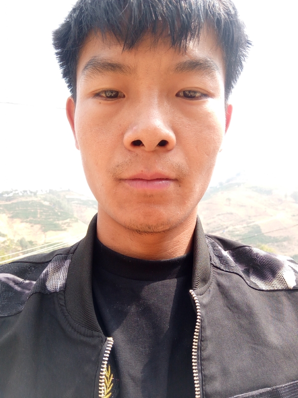 唐伟的第一张照片--汕头相亲服务中心