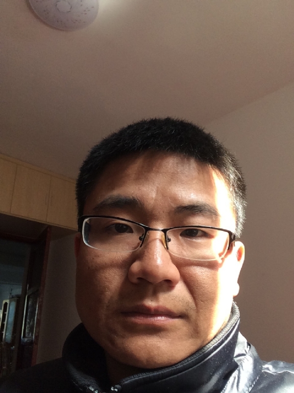 余浩浩的第一张照片--汕头相亲服务中心