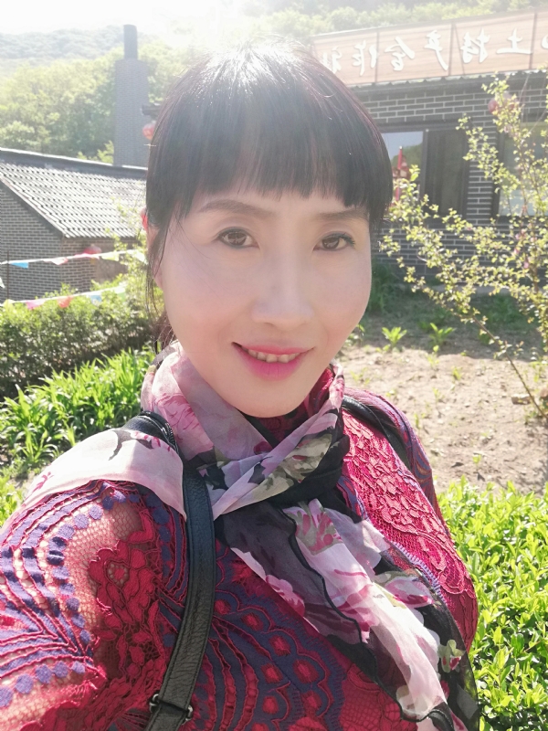 艳阳高照的第一张照片--汕头相亲服务中心