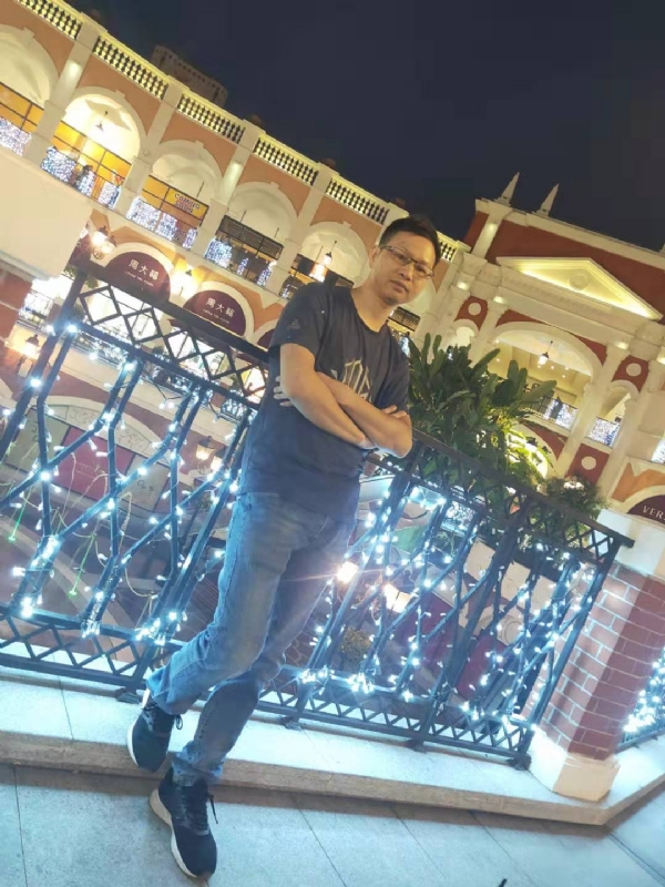 落单恋人的第一张照片--汕头相亲服务中心