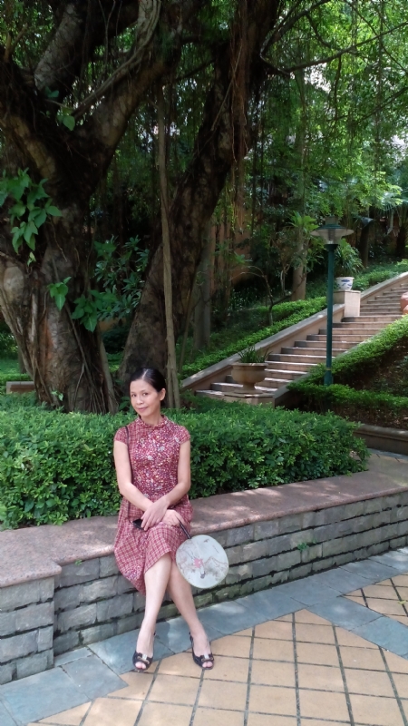 丹草雨田的第一张照片--汕头相亲服务中心