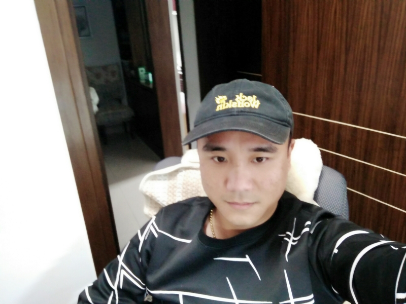 坚持我爱的第一张照片--汕头相亲服务中心