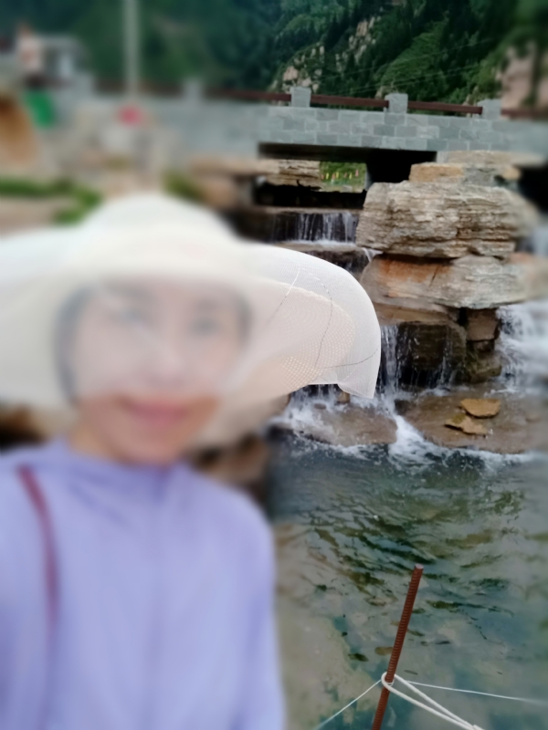 沥秋的第一张照片--汕头相亲服务中心