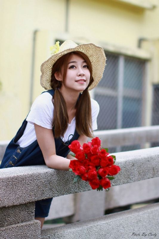 阳光朵朵的第一张照片--汕头相亲服务中心