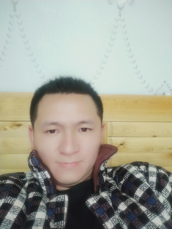 寻找一个真实的她的第一张照片--汕头相亲服务中心