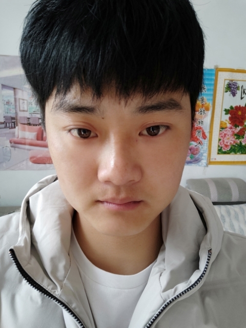 偏丶执的第二张照片--汕头相亲服务中心