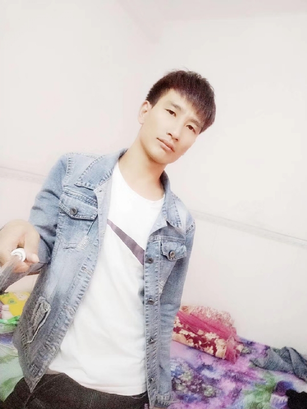 心好痛的第一张照片--汕头相亲服务中心